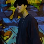 DIVINE profile photo.png (408 KB) Pre-debut profile photo (as DIVINE)