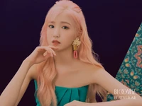 IZ ONE Honda Hitomi para Bloom IZ 5.png (805 kB) Bloom*IZ (5) (Ver. Unreleased)