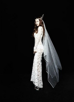 "I Dance" (3)