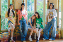 NewJeans self-titled group photo (1)