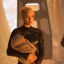 Nyssa-Vex holding Jor-El