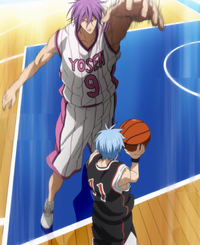 Murasakibara blocks Kuroko