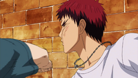 Himuro punches Kagami anime