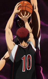 Murasakibara blocks Kagami