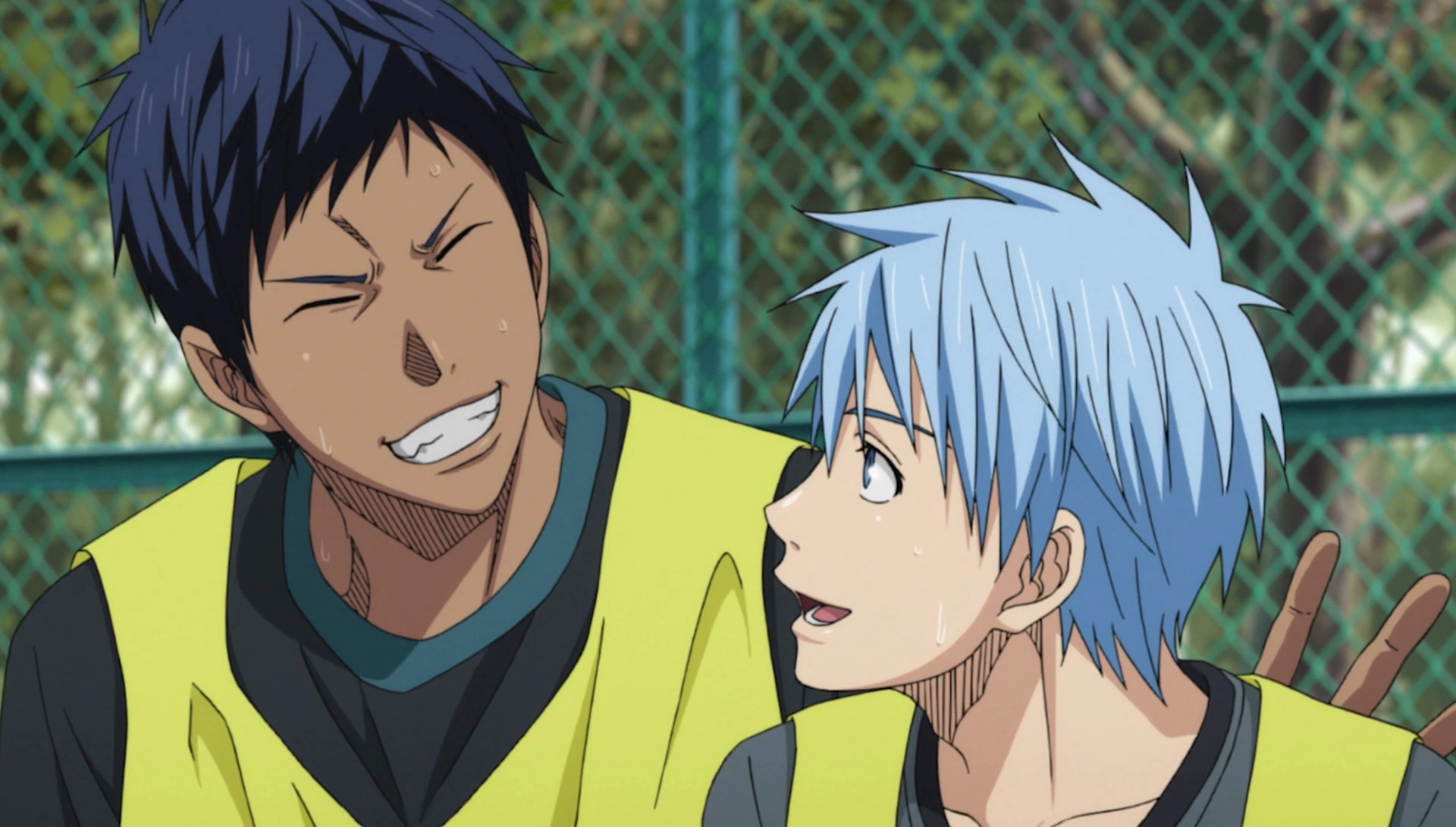 Aomine Kuroko bump fists ова баскетбол куроко это лучший подарок