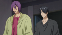 Murasakibara and Himuro spectate