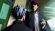 Kagami grabs Kuroko by his head