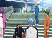 Akashi se réunit avec ses anciens coéquipiers.