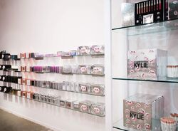 Kylie Cosmetics to Make Retail Debut at Westfield Topanga – WWD
