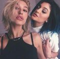 Hailey-baldwin-kylie-jenner-have-sexy-dance-party1