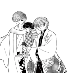 Ichigo with her husband and son