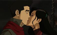 B2 Asami Mako bacio