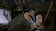 Bolin abbraccia Korra