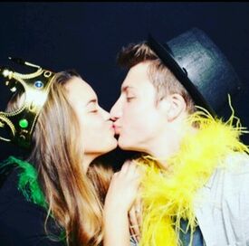 jake short and his girlfriend kissing