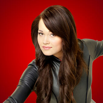 Phoebe Thunderman, Lab Rats: Into the Multiverse Wiki