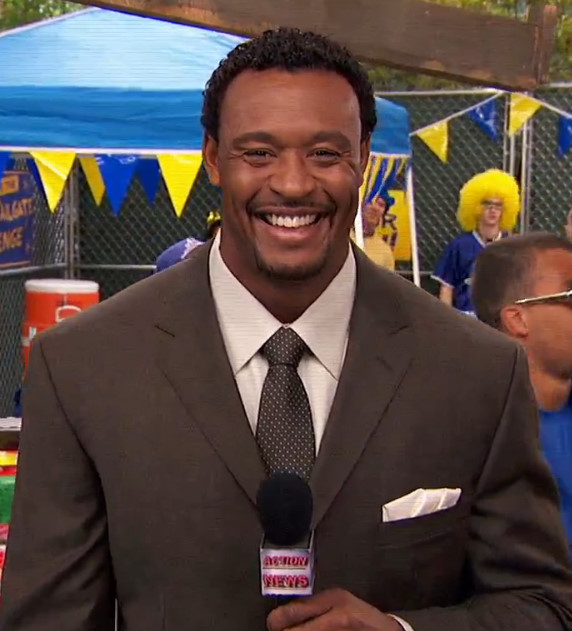 Willie McGinest, Disney XD's Lab Rats Wiki