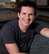 Hal Sparks pic.jpg (31 KB)