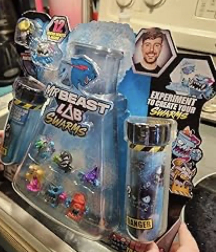 ミスタービースト Mega Lab Pack MrBeast Lab Swarms S2 Mega Lab 12 Pack