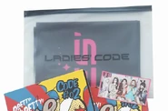 CODE#02 PRETTY PRETTY slogan in the zippered pouch[7]