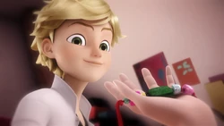 Click here to view the image gallery for Marinette's bracelet.