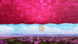 Princesse Fragrance utilisant son parfum dans tout Paris