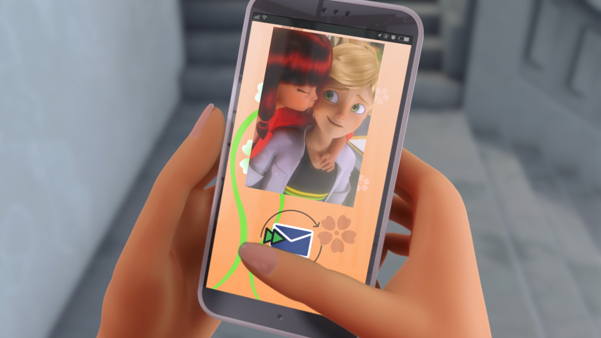 Adrien's cellphone, Miraculous Ladybug Wiki