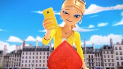 Click here to view the image gallery for Chloé's cellphone.