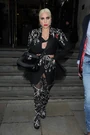 11-12-21 Leaving the Corinthia hotel in London 002.jpg (900 KB) (Nov 12, 2021)