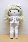 TOMODACHI Charity Auction Hello Kitty 001