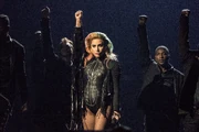 [9] Joanne World Tour (Aug 1-Sept 11, 2017)