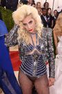 5-2-16 MET Gala at Metropolitan Museum in NYC 002.jpg (838 KB) Rings (Lorraine Schwartz)