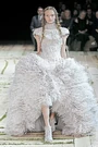 Alexander McQueen - Spring-Summer 2011 RTW Collection 003.jpg (2.3 MB)