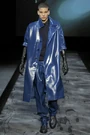 Thierry-mugler-fall-2011-mens-latex-coat-profile.jpg (30 КБ)
