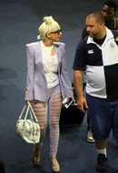 16.05.09 - Arriving at Auckland airport4.jpg (282 КБ)