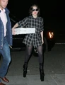11-15-13 Arriving at her apartment in NYC 001.jpg (824 КБ) (15 ноября 2013)