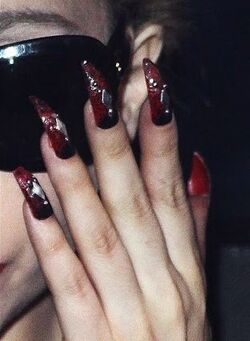 lady gaga pointy nails