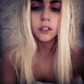 Platinum-blonde straight loose