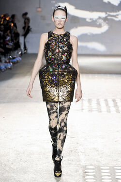 インドブランドmanish  arora マニッシュアローラ 限定テディベア 代引き不可】 マニッシュ アローラ」2019-20年秋冬パリ