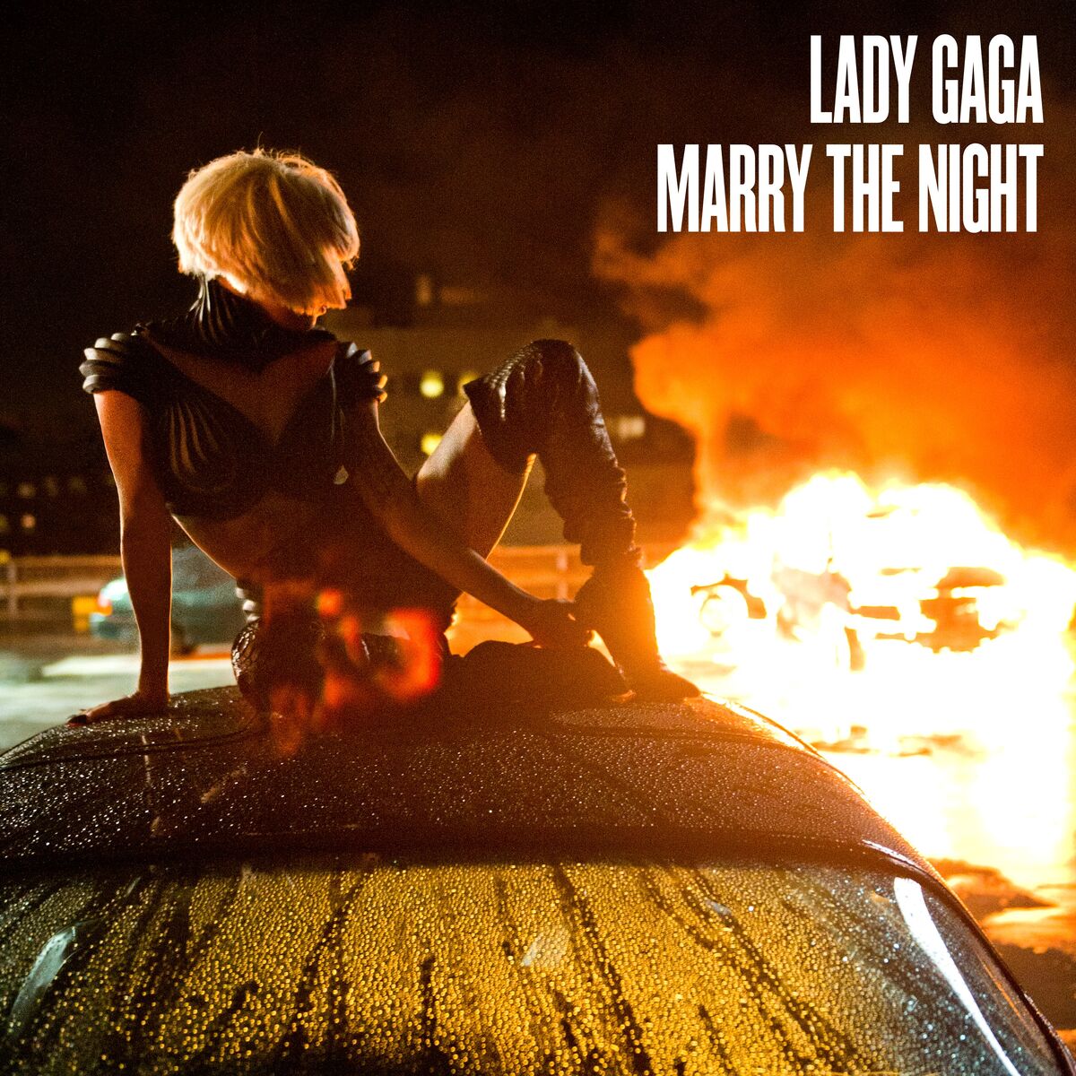 Песня ночная леди. Леди Гага Marry. Marry the Night леди. Девушка и огонь.