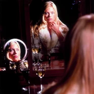 La-femme-nikita-glammirror.jpeg (157 KB)