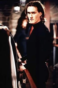 Season-1-la-femme-nikita-michael-charity