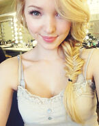 Dove-cameron-sept-20-2013-5