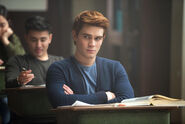 170413-riverdale-archie-news