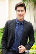 Nadech Kugimiya