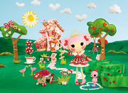 Queenie Red Hearts.png