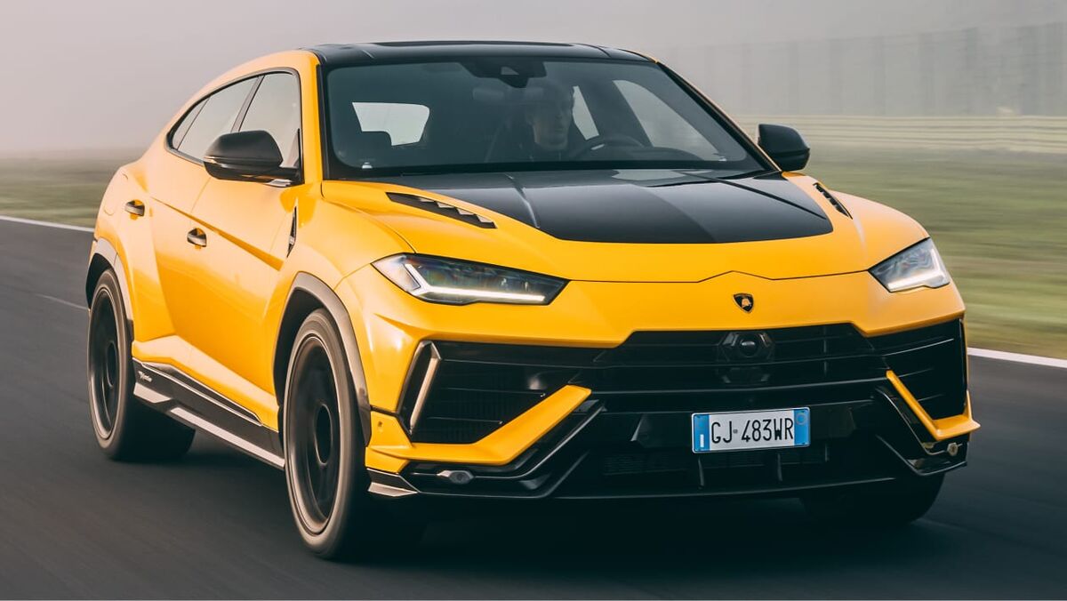 Lamborghini Urus Yellow