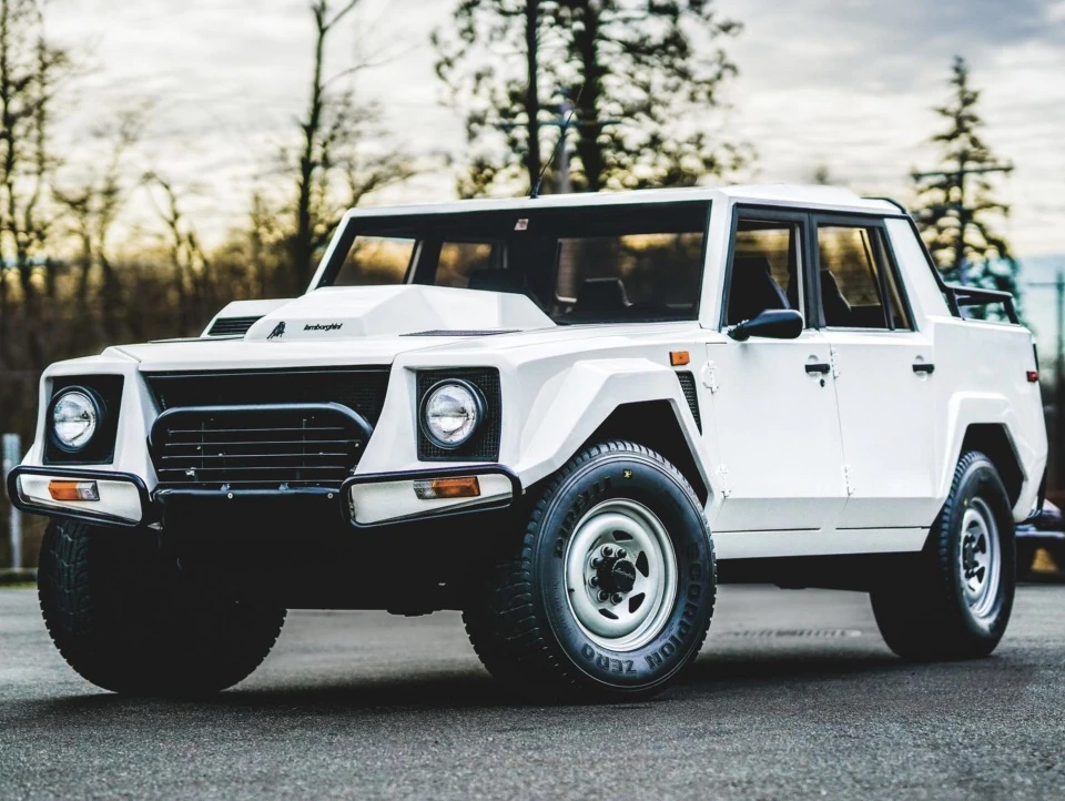Lamborghini LM002 | Lamborghini Wiki | Fandom