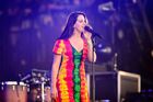 Lana-Del-Rey--Performs-Live-at-Glastonbury-Festival--01