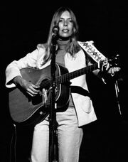 Joni mitchell 1974 (cropped)