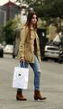 Lana-del-rey-shopping-on-melrose-avenue-in-los-angeles 8